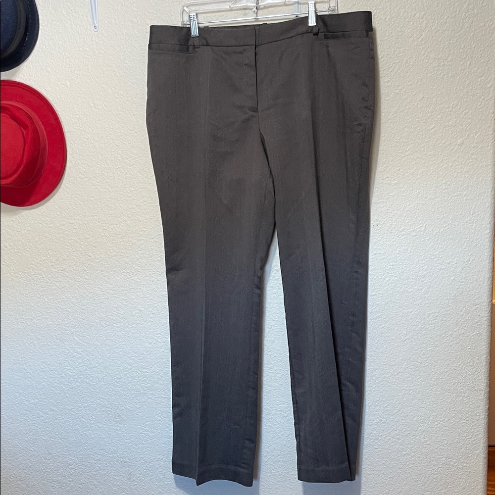 Worthington Women's Brown Herringbone Curvy Fit Trousers. NWT. Size 18.